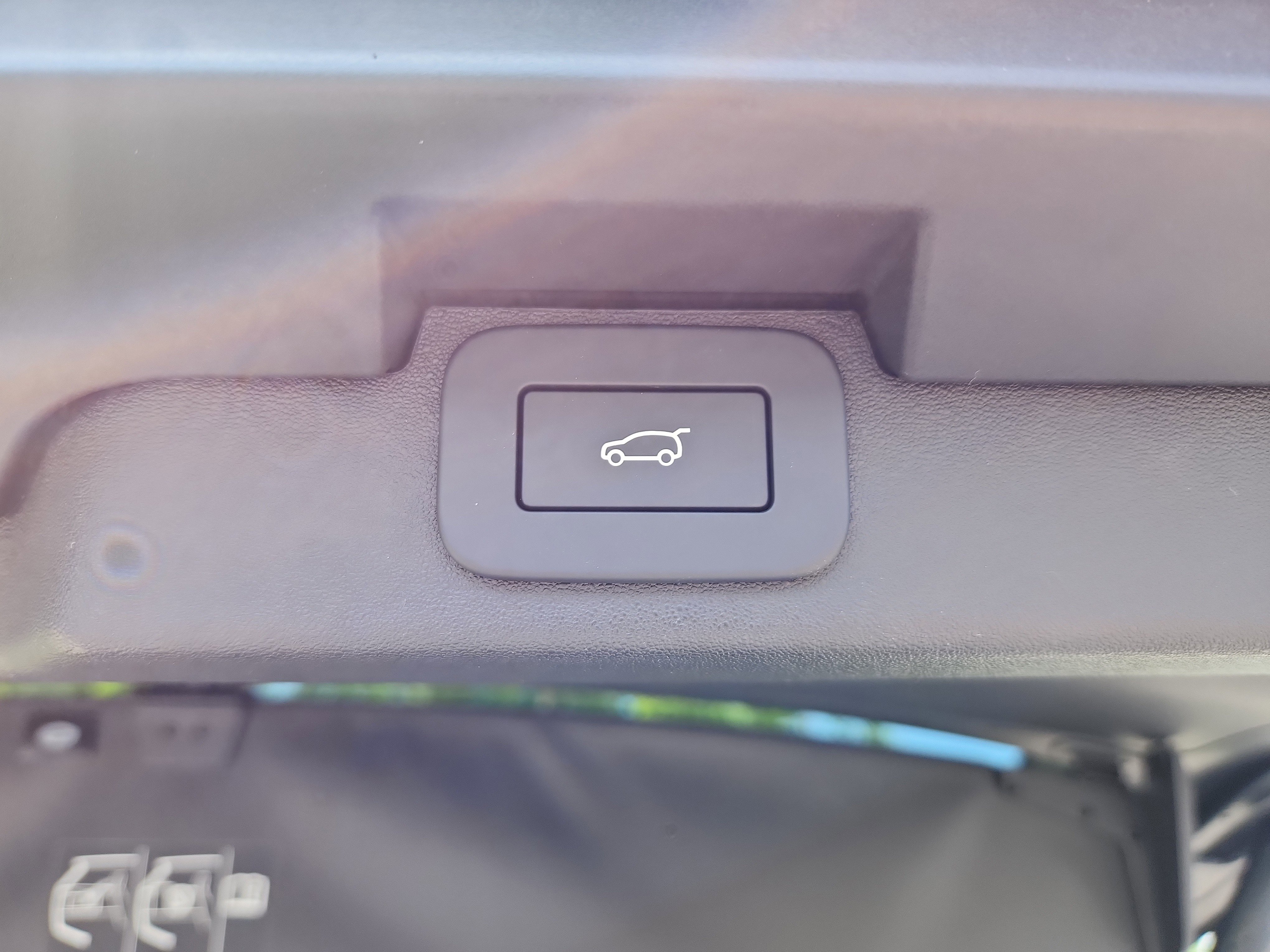 New 2025 Land Rover Discovery S image 14