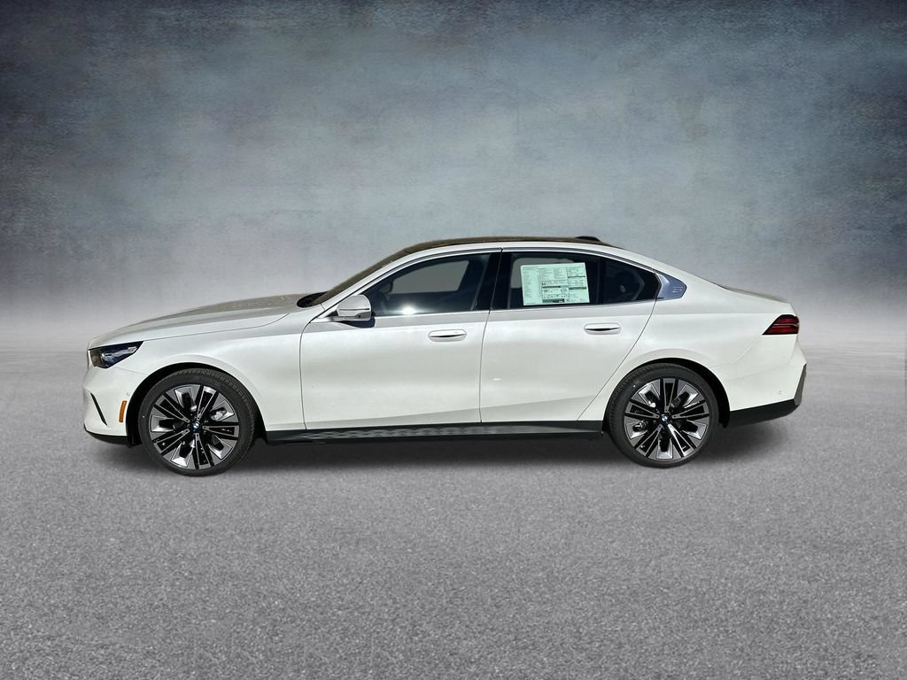 Used 2026 BMW 530i xDrive AWD/4WD image 6