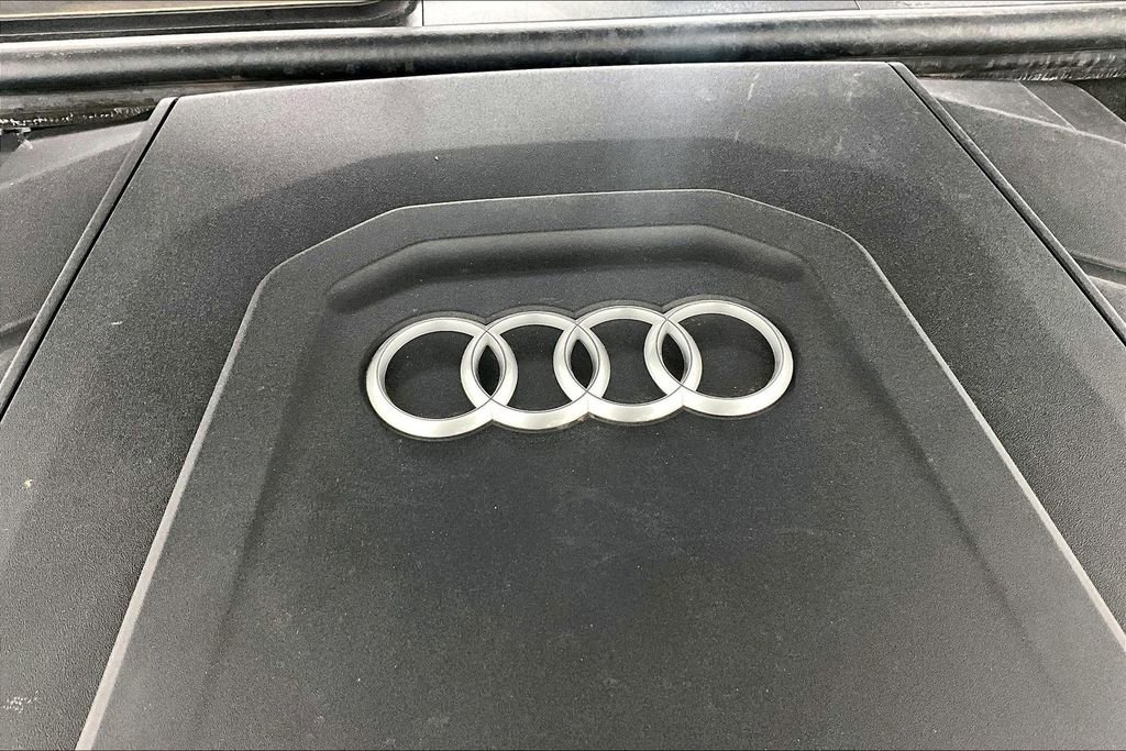 Used 2019 Audi Q8 Prestige AWD/4WD image 33