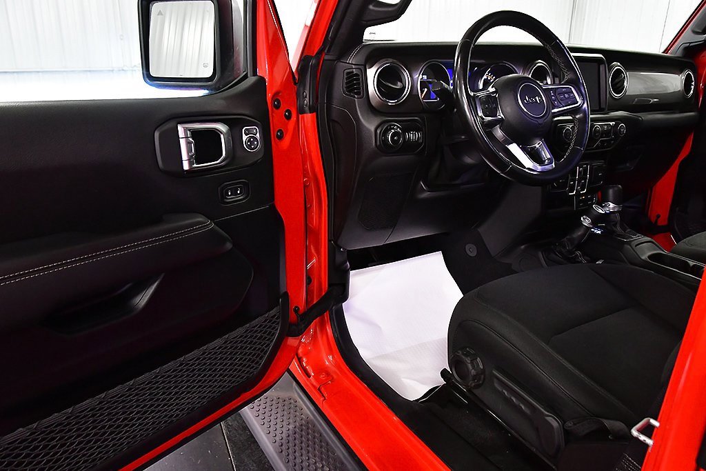 Used 2022 Jeep Wrangler Unlimited Sahara w/ Dual Top Group image 13