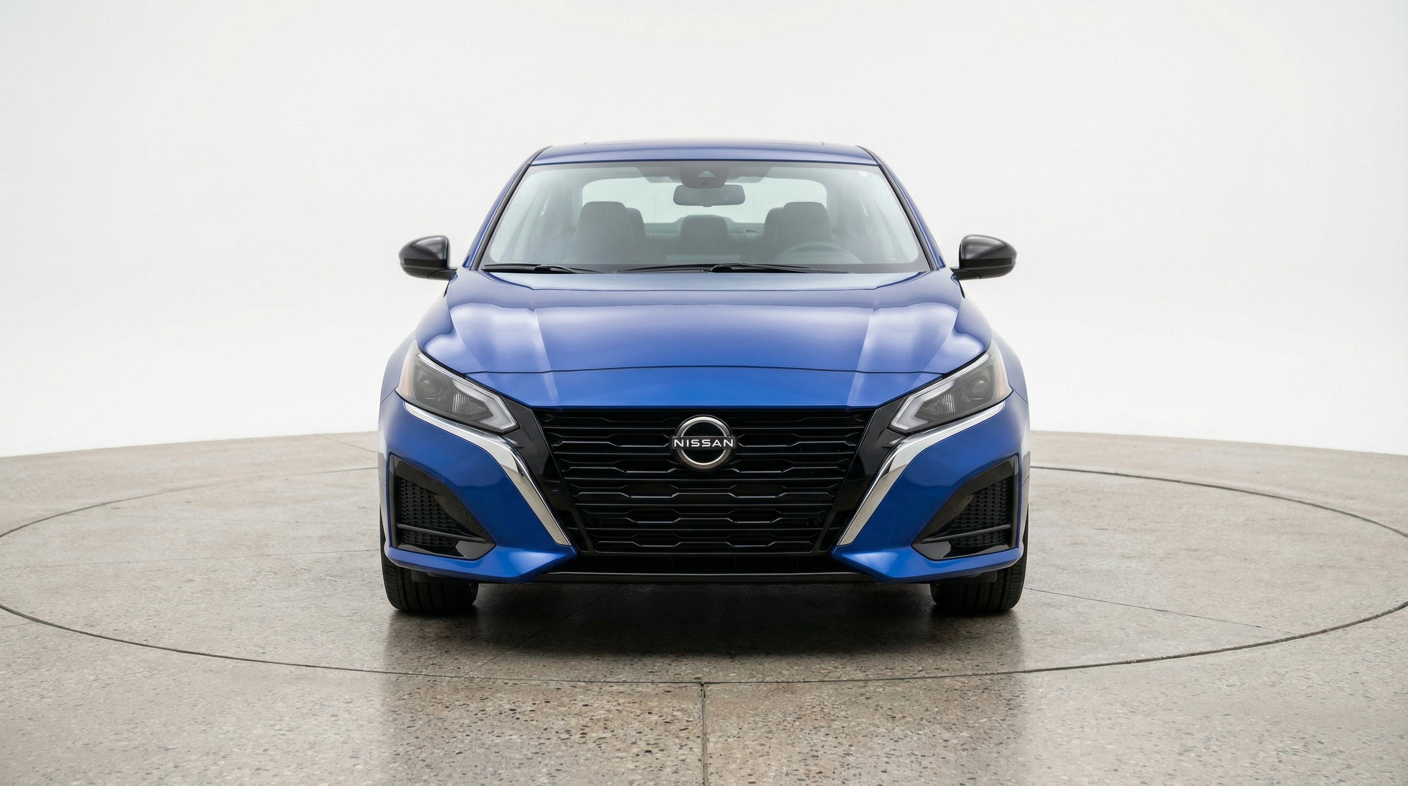 Used 2025 Nissan Altima 2.5 SV image 2