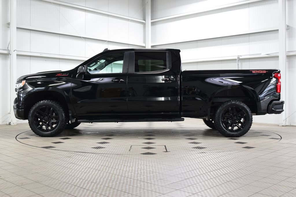 Used 2024 Chevrolet Silverado 1500 LT Trail Boss w/ Convenience Package II AWD/4WD image 4