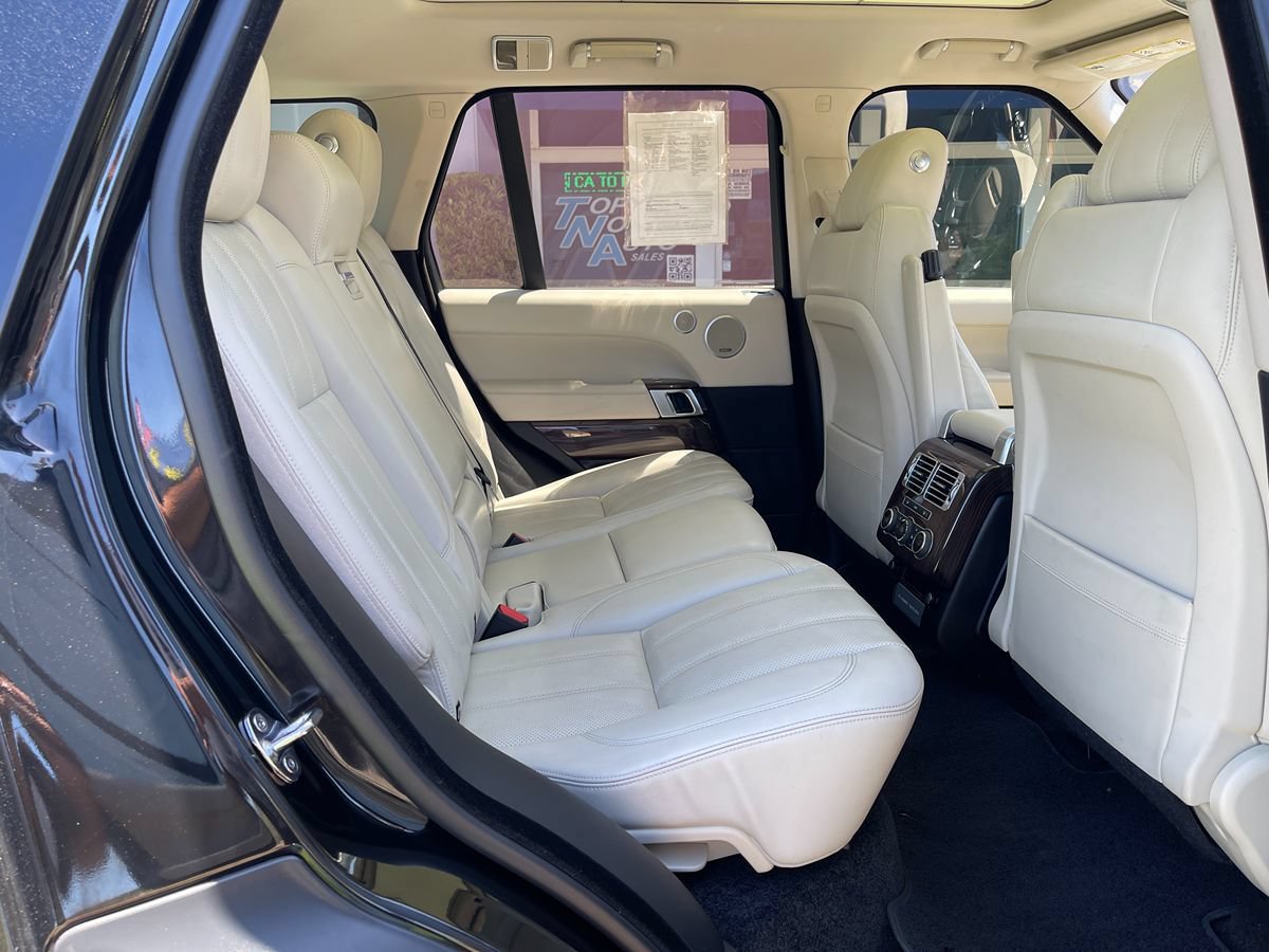 Used 2017 Land Rover Range Rover HSE AWD/4WD image 30