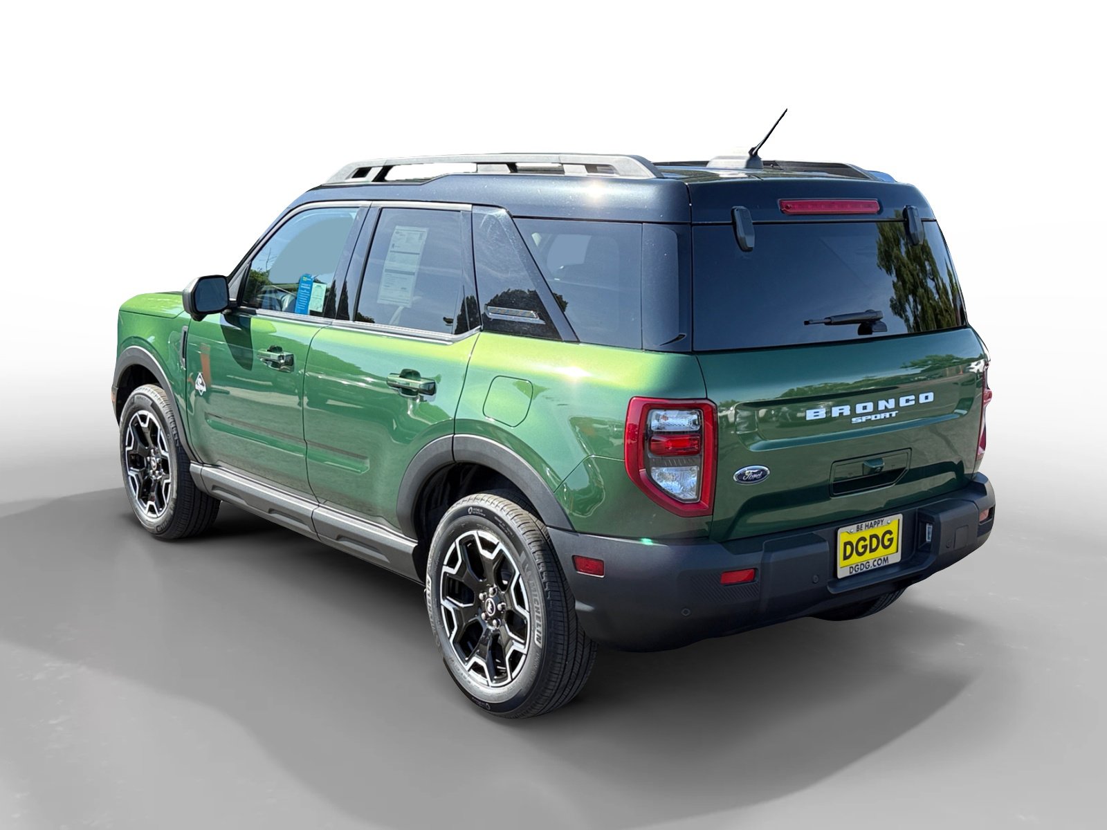 Certified 2025 Ford Bronco Sport Outer Banks w/ Outer Banks Tech Package+ AWD/4WD image 3