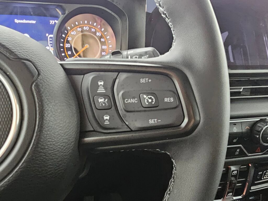 Used 2025 Jeep Wrangler Unlimited Rubicon w/ Convenience Group image 21