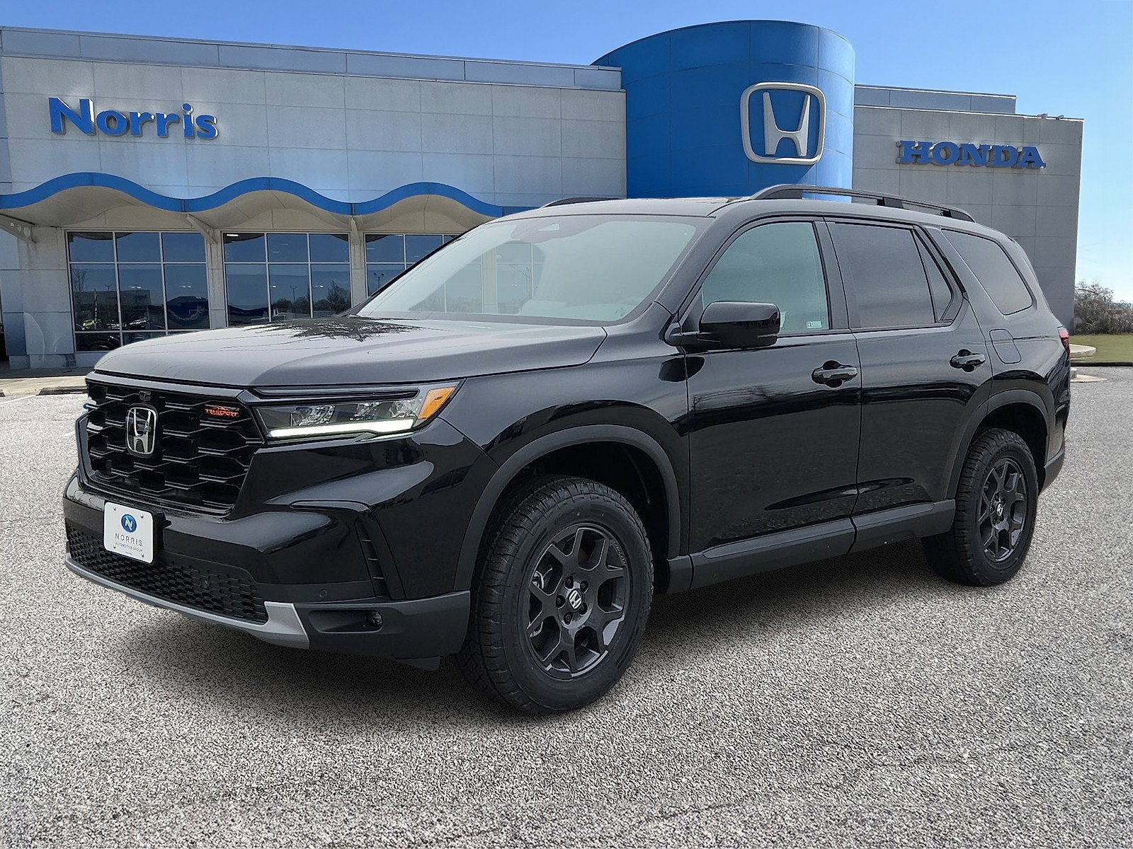 New 2025 Honda Pilot TrailSport image 2