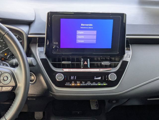 Used 2025 Toyota Corolla SE w/ SE Package image 14