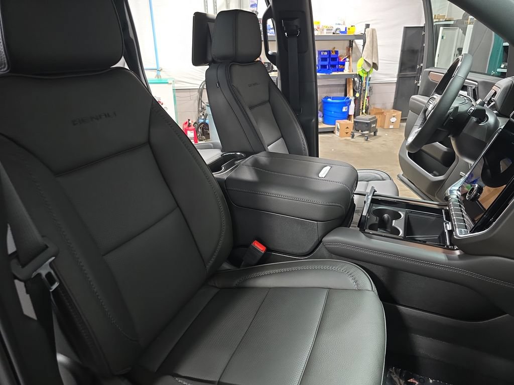 New 2026 GMC Yukon XL Denali w/ Advanced Technology Package AWD/4WD image 10