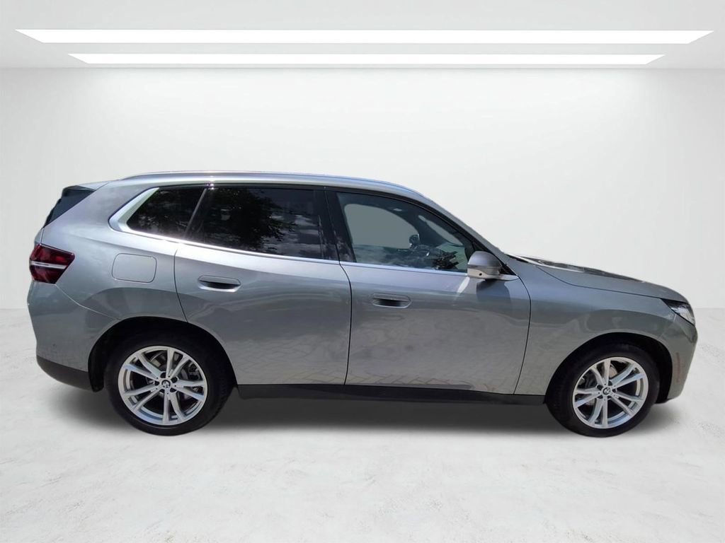 New 2025 BMW X3 xDrive30i w/ Premium Package AWD/4WD image 3