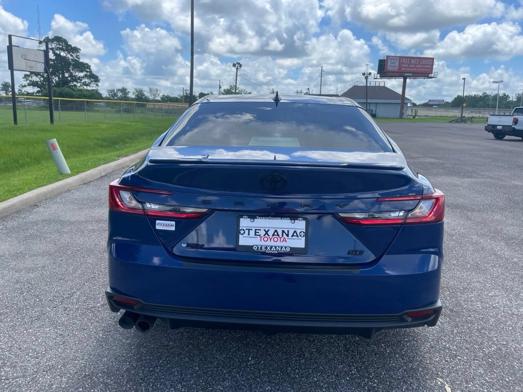 Used 2025 Toyota Camry SE w/ Convenience Package FWD image 11