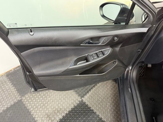Used 2017 Chevrolet Cruze LT FWD image 20