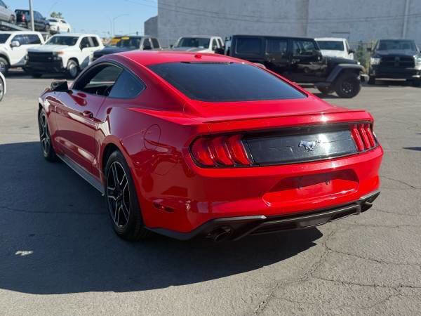 Used 2018 Ford Mustang Premium RWD image 4