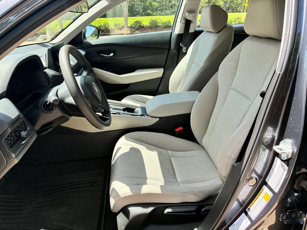 Used 2025 Honda Accord LX image 18
