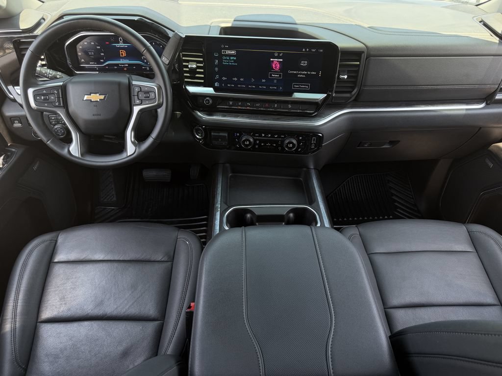 Used 2024 Chevrolet Silverado 2500 LTZ w/ LTZ Convenience Package AWD/4WD image 14