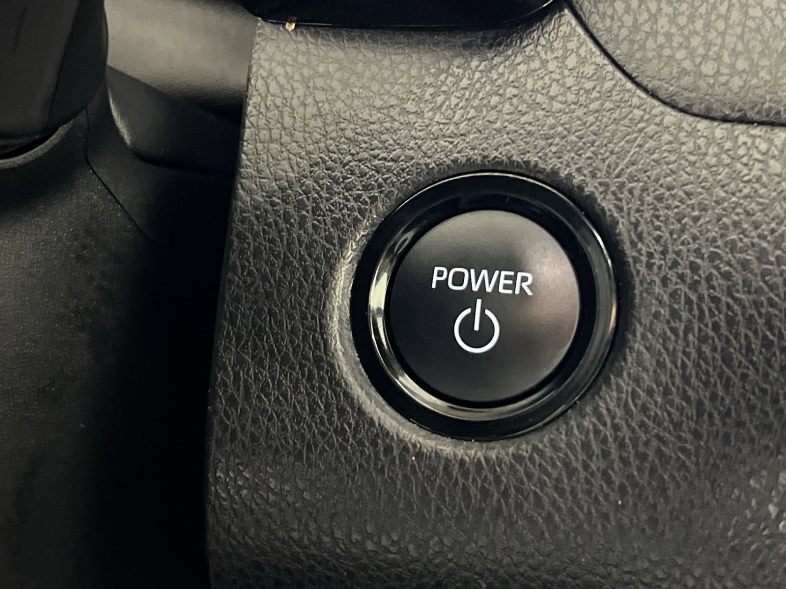 Used 2025 Toyota Camry SE image 34