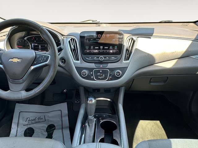 Used 2017 Chevrolet Malibu LT w/ Driver Confidence Package FWD image 11