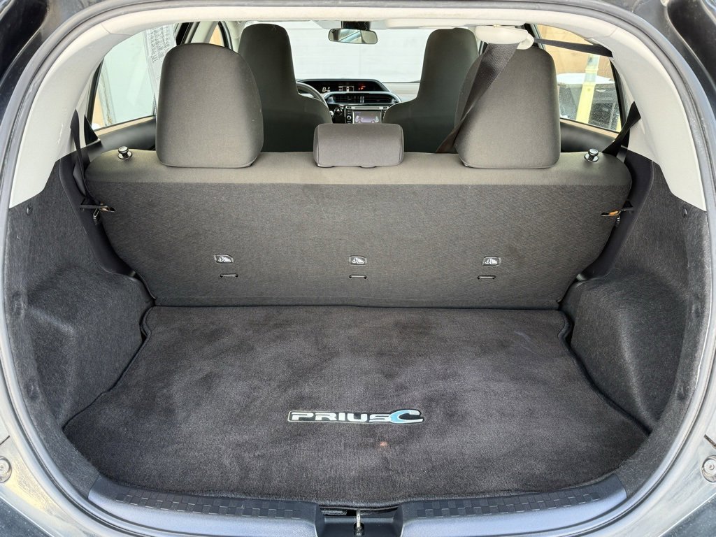 Used 2018 Toyota Prius C One image 12