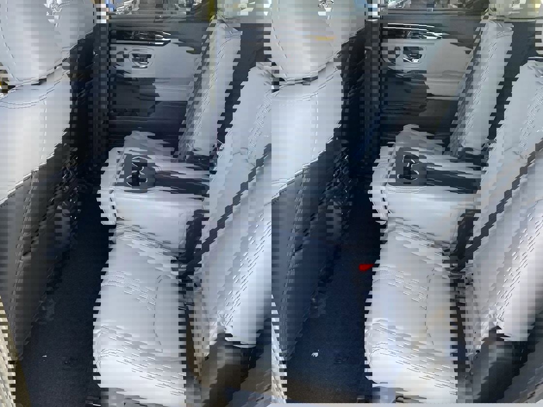 New 2025 Honda Pilot Touring image 12