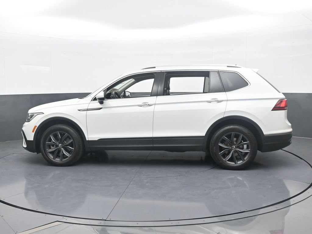 Used 2022 Volkswagen Tiguan SE image 3