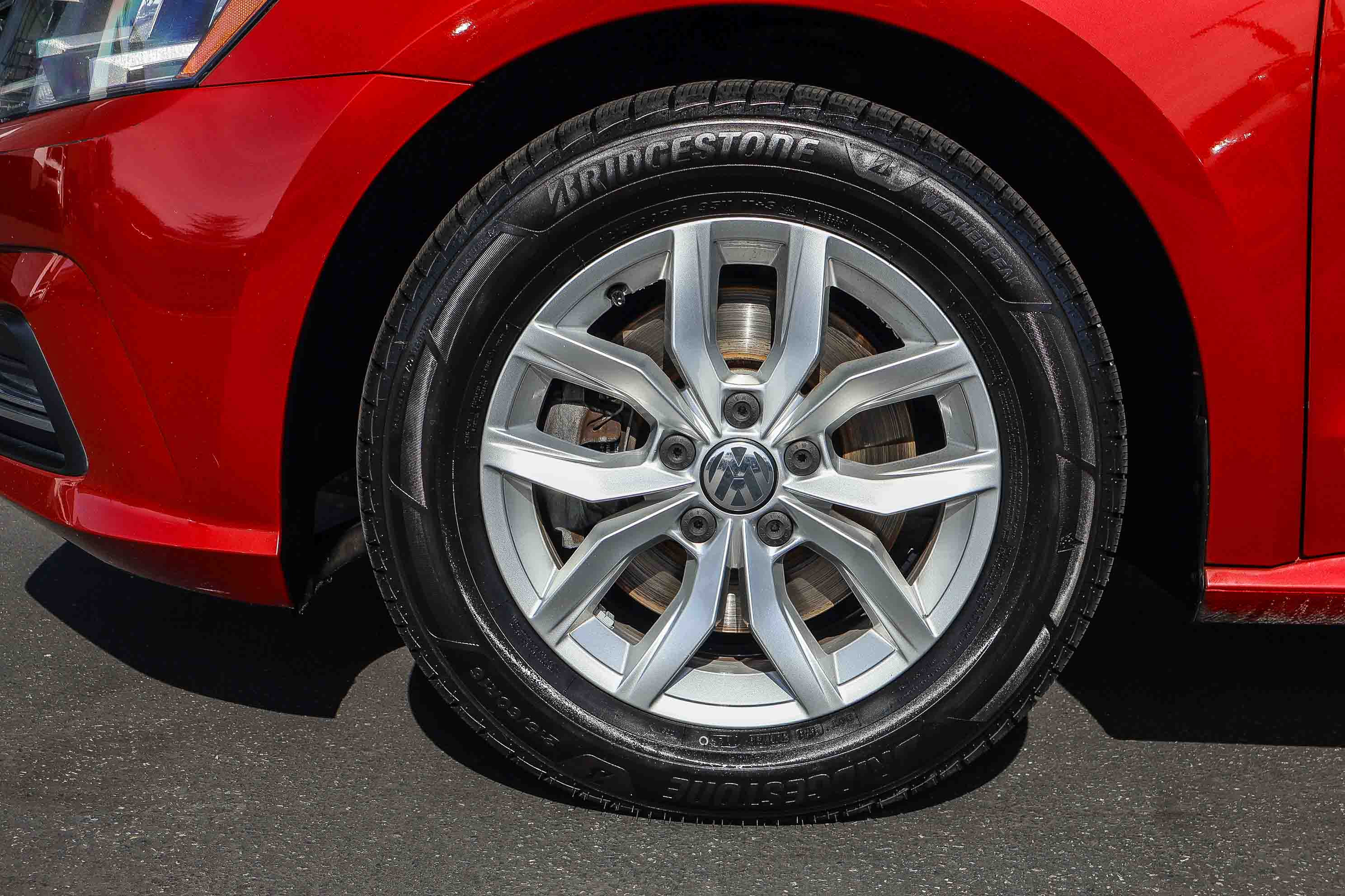 Used 2016 Volkswagen Passat 1.8T S image 15