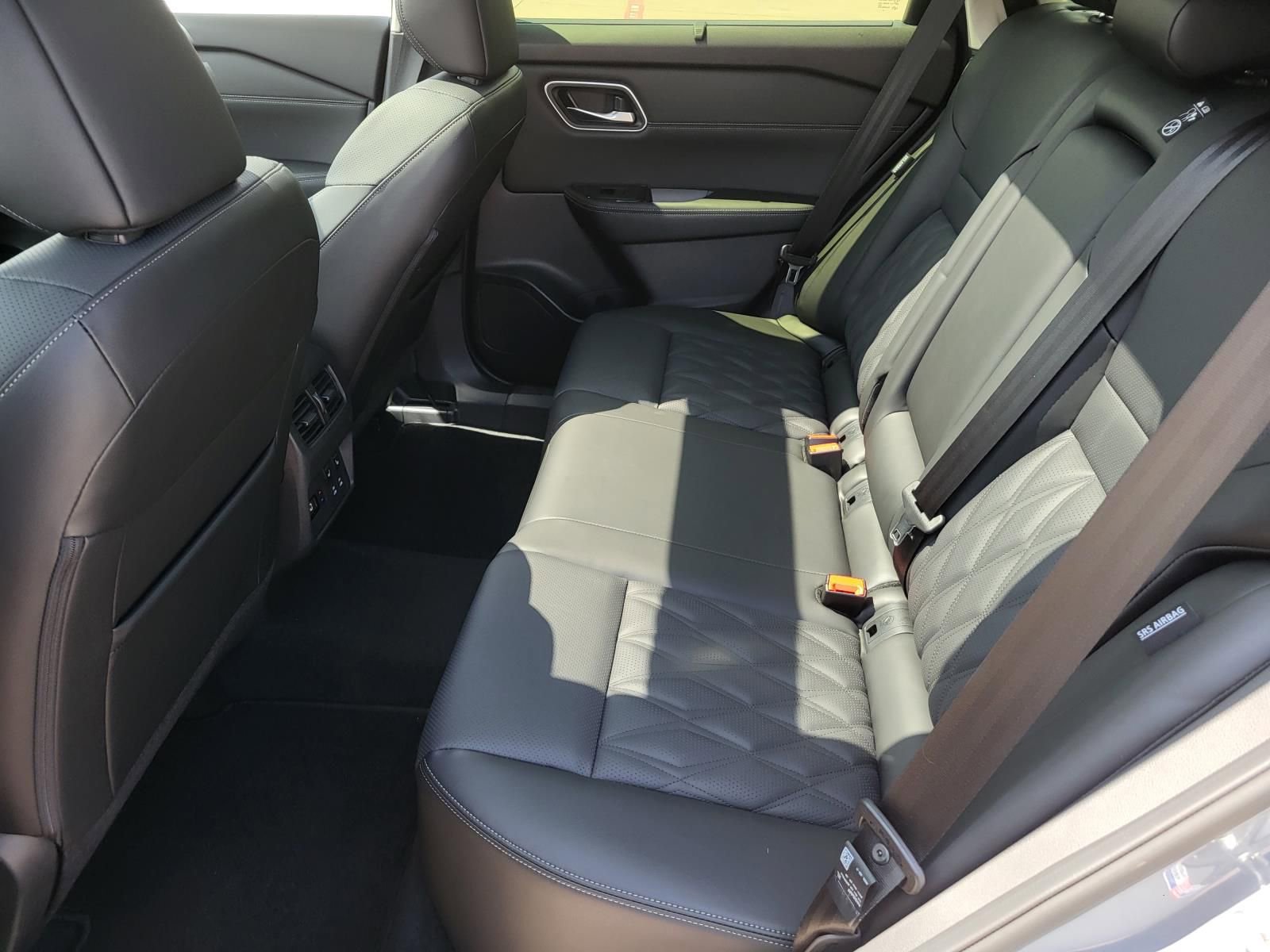 New 2026 Nissan Rogue Platinum AWD/4WD image 16