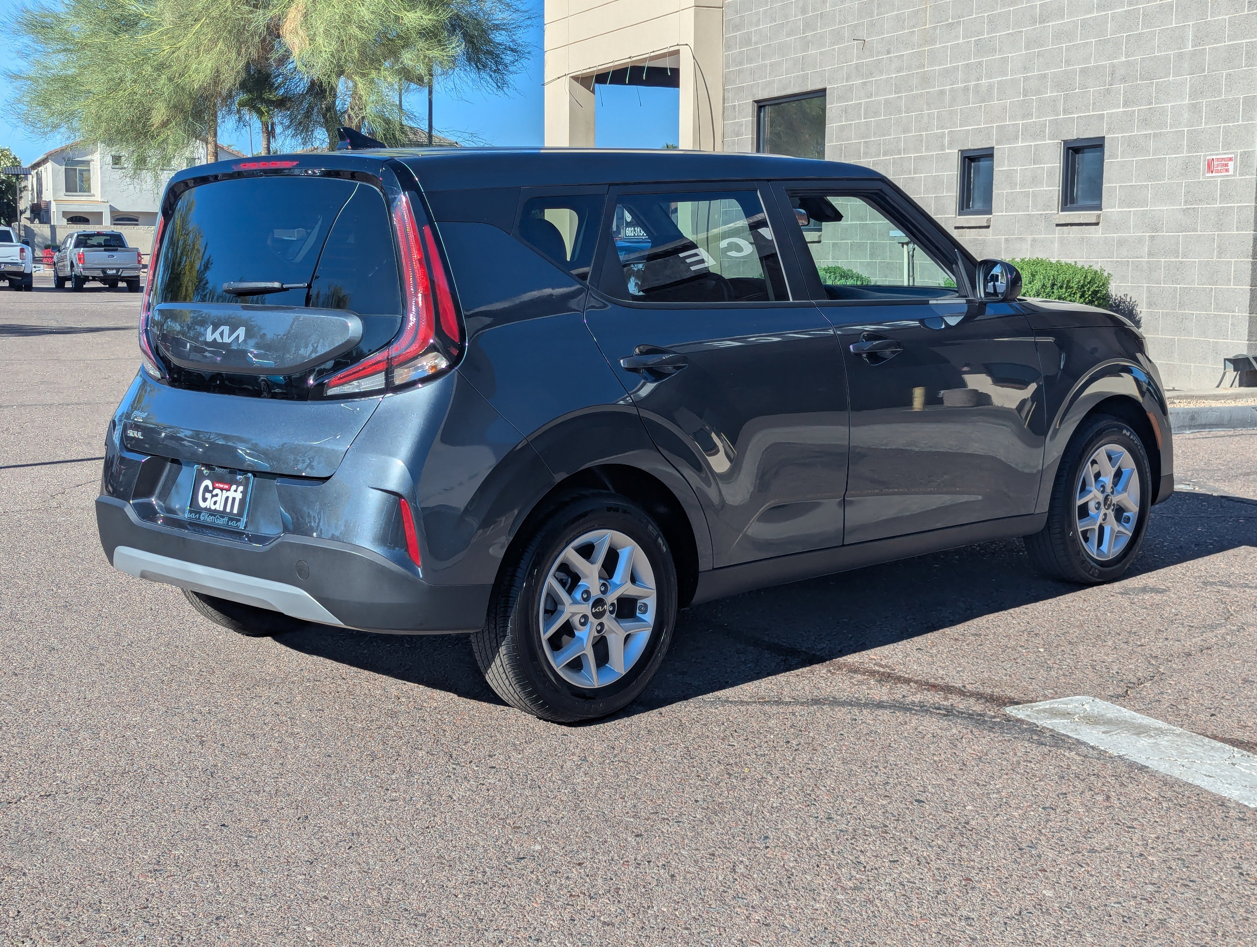 Certified 2025 Kia Soul LX w/ LX Technology Package image 3