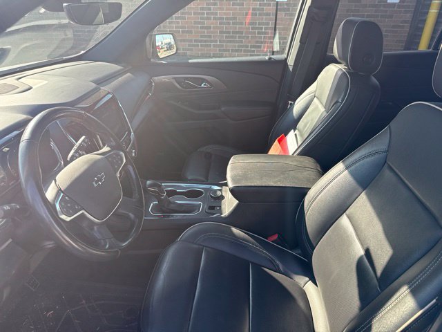 Used 2022 Chevrolet Traverse Premier w/ Redline Edition AWD/4WD image 5