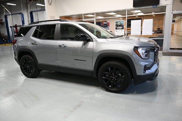 New 2027 GMC Terrain Elevation w/ Elevation Premium Package FWD image 4