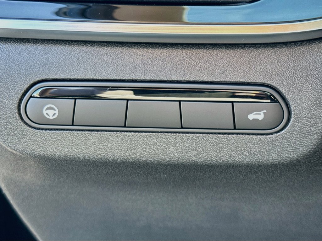 New 2027 INFINITI QX60 Luxe w/ Cargo Package FWD image 9