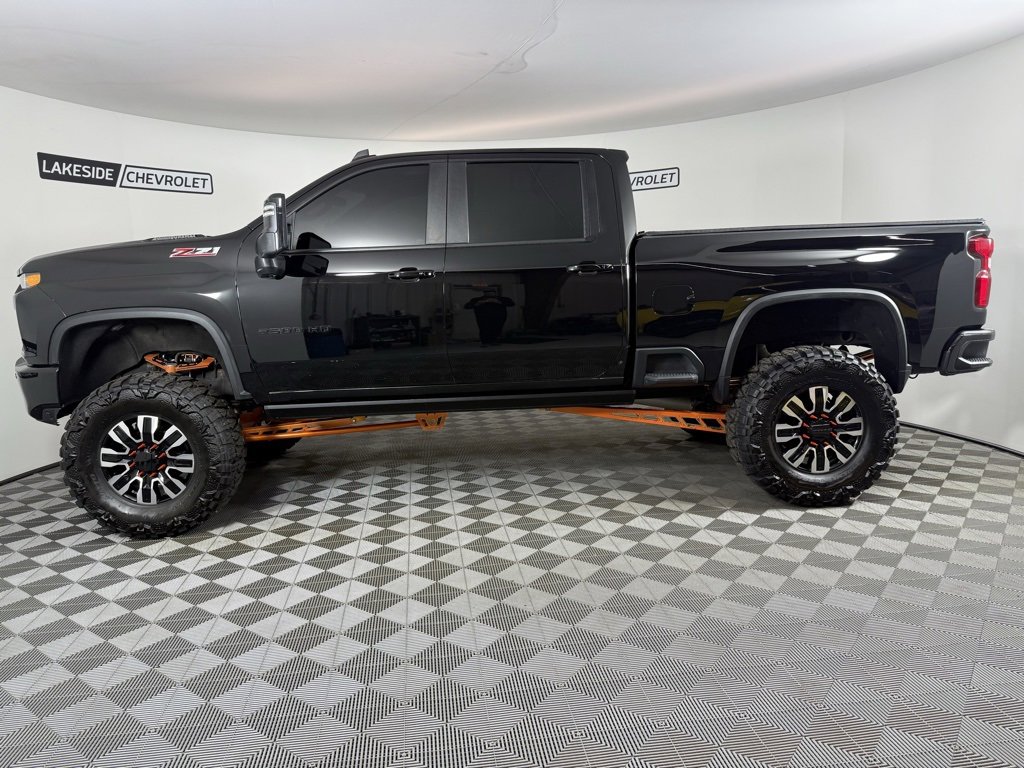 Used 2022 Chevrolet Silverado 2500 LTZ w/ LTZ Plus Package image 3