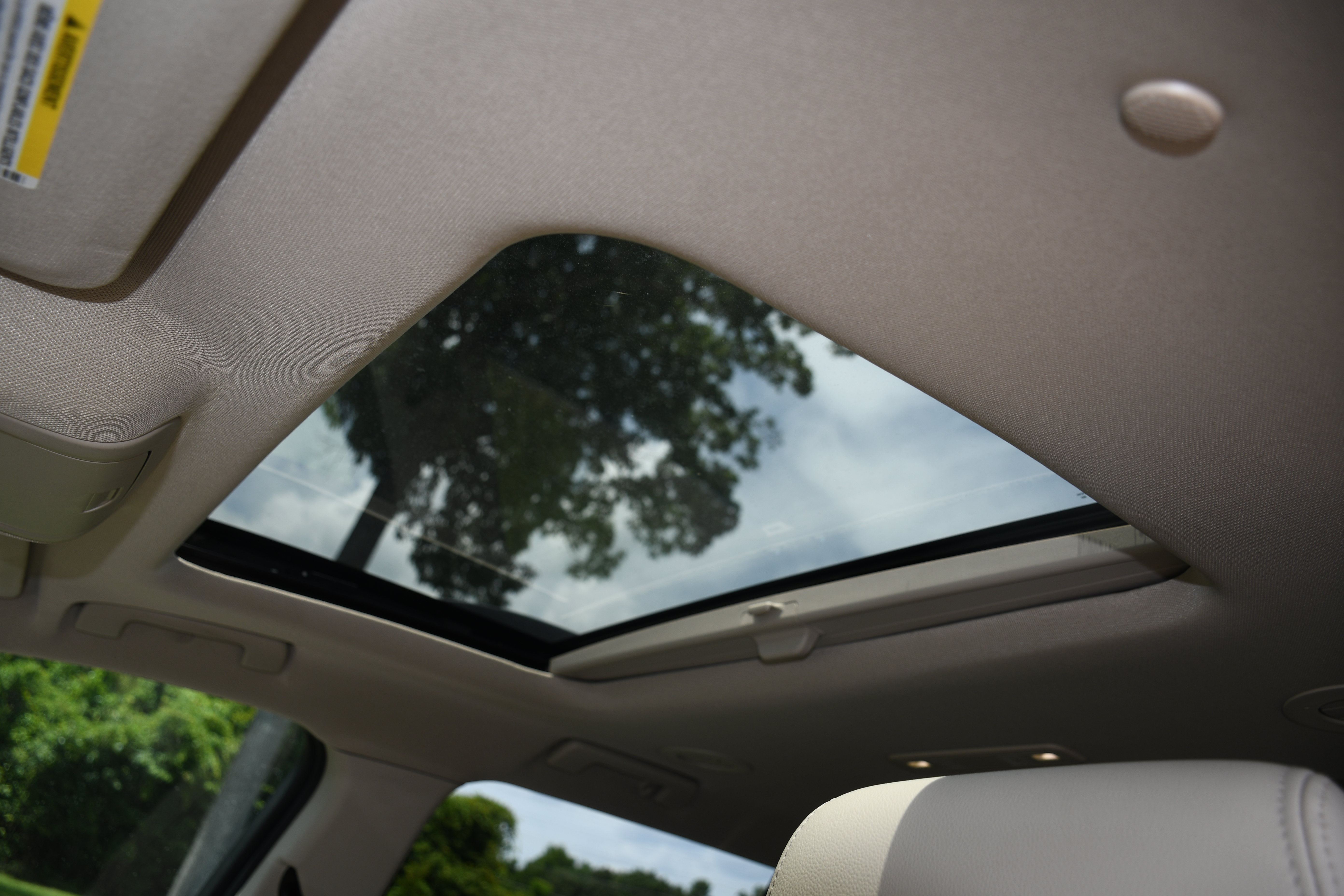 Used 2019 GMC Acadia Denali w/ Technology Package FWD image 7