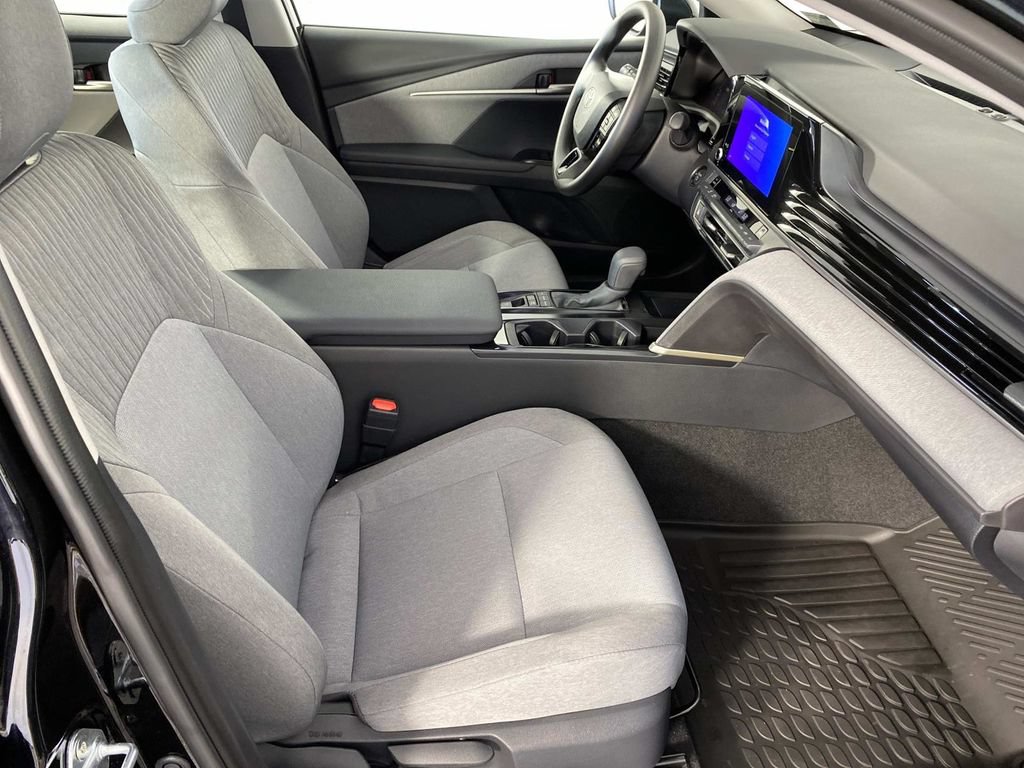 Used 2026 Toyota Camry LE FWD image 11