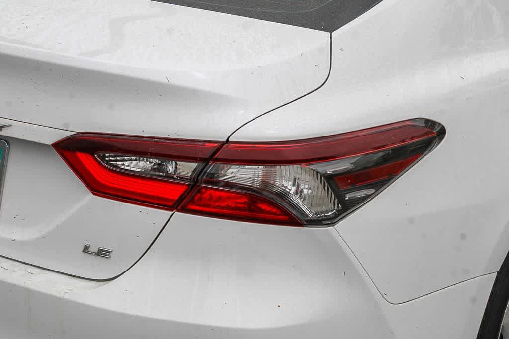 Used 2022 Toyota Camry LE FWD image 10