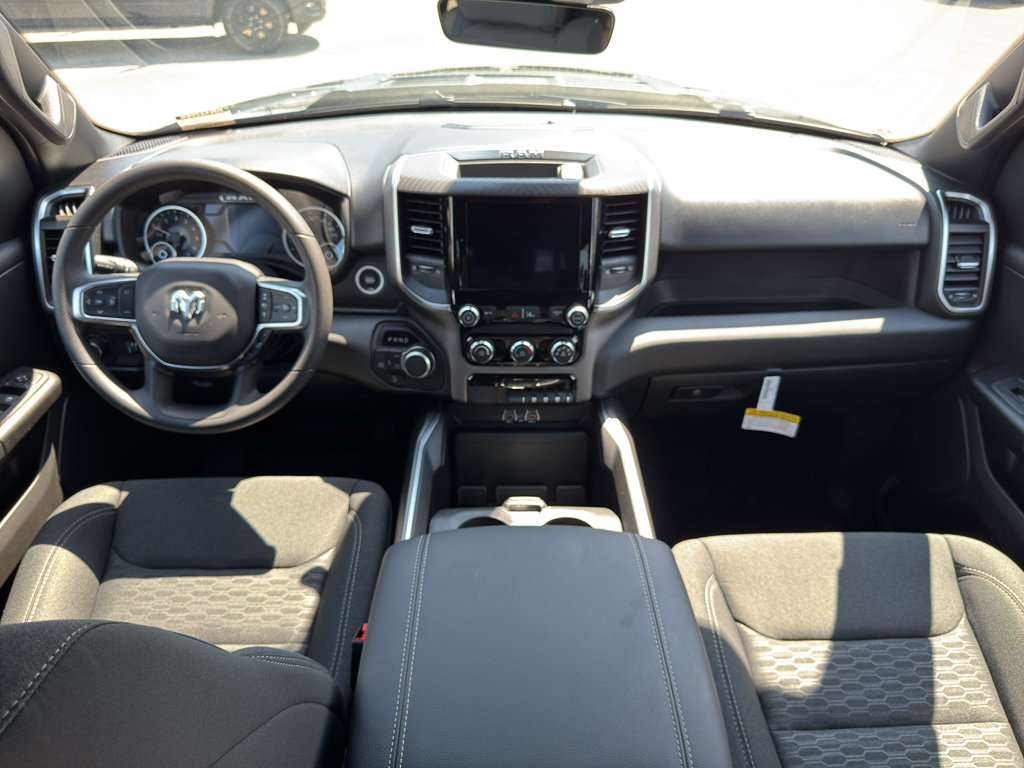 New 2026 RAM 1500 Express AWD/4WD image 25