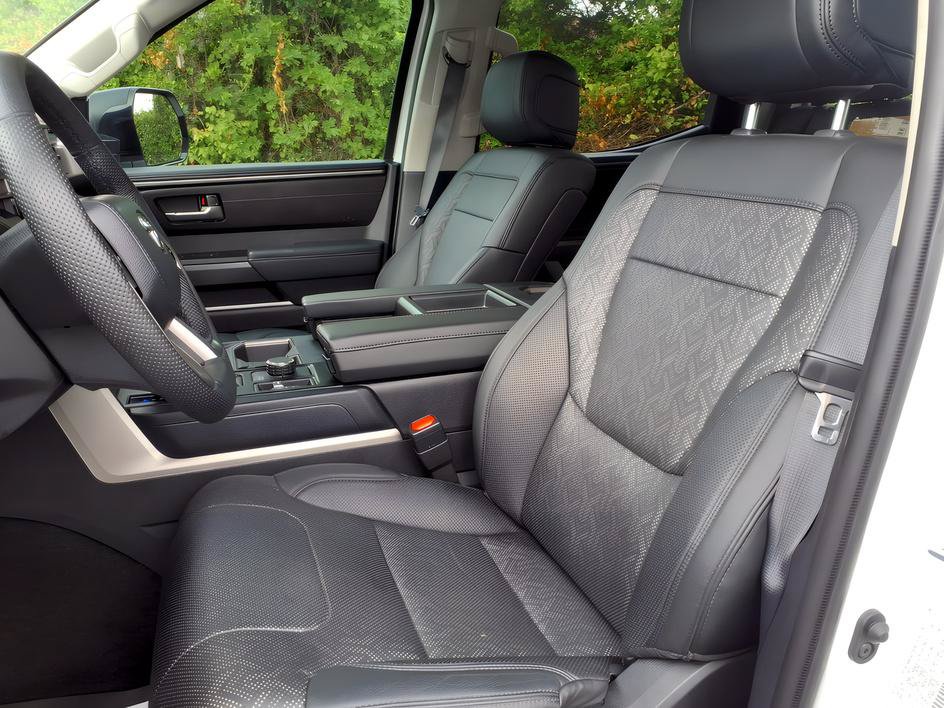Used 2023 Toyota Tundra SR5 w/ SR5 Premium Package AWD/4WD image 15