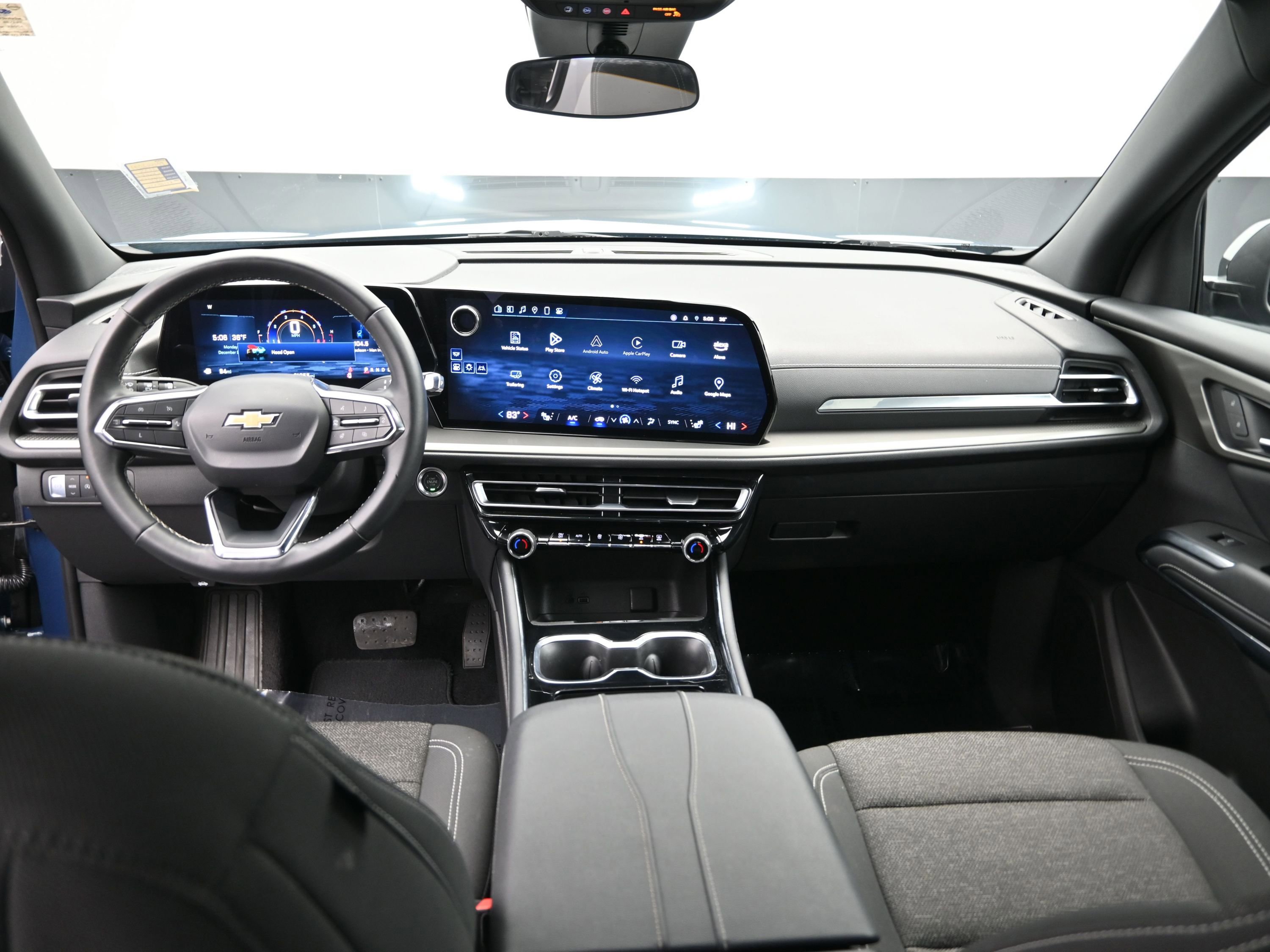 Used 2025 Chevrolet Traverse LT image 20