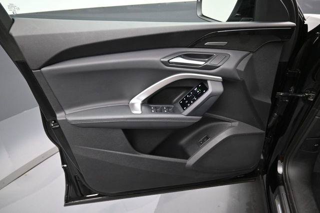 Certified 2025 Audi Q5 Premium Plus w/ Premium Plus AWD/4WD image 11