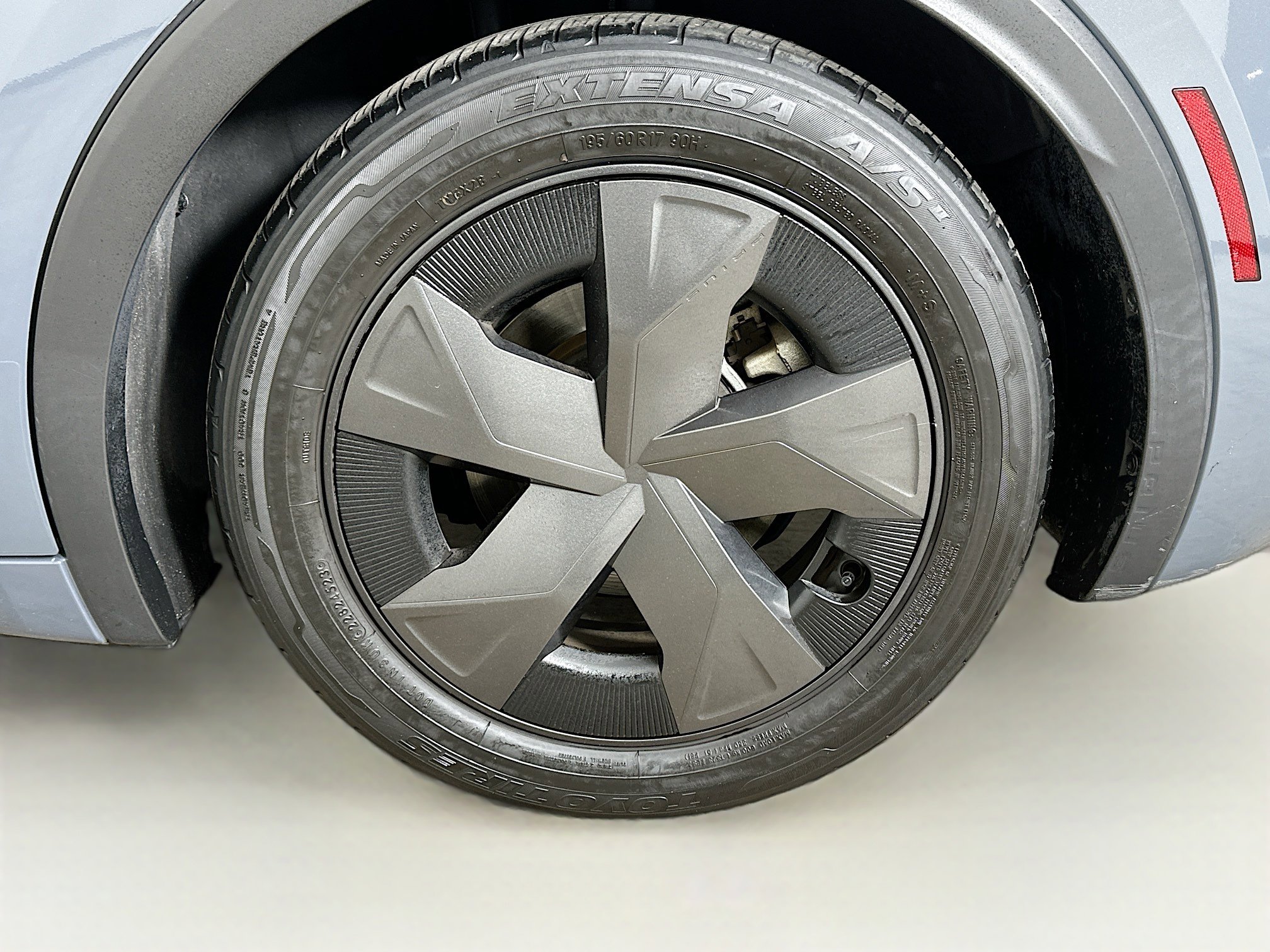 Used 2024 Toyota Prius LE image 11