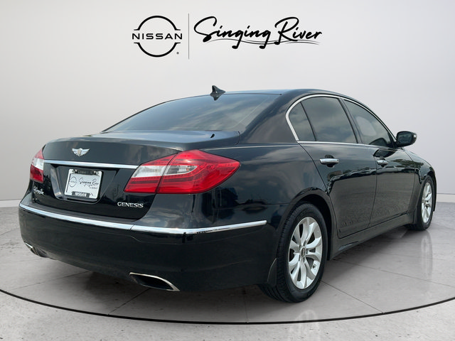 Used 2013 Hyundai Genesis 3.8 RWD image 7