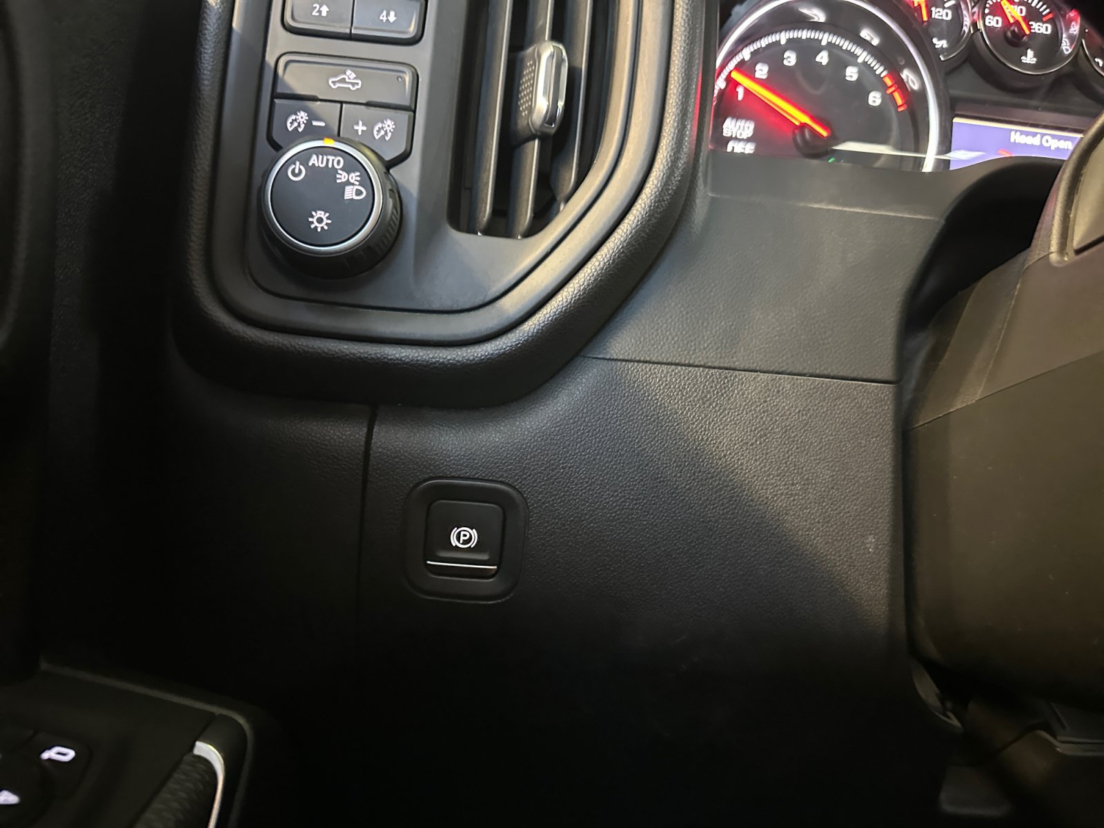 Used 2021 Chevrolet Silverado 1500 Custom Trail Boss w/ Midnight Edition AWD/4WD image 17