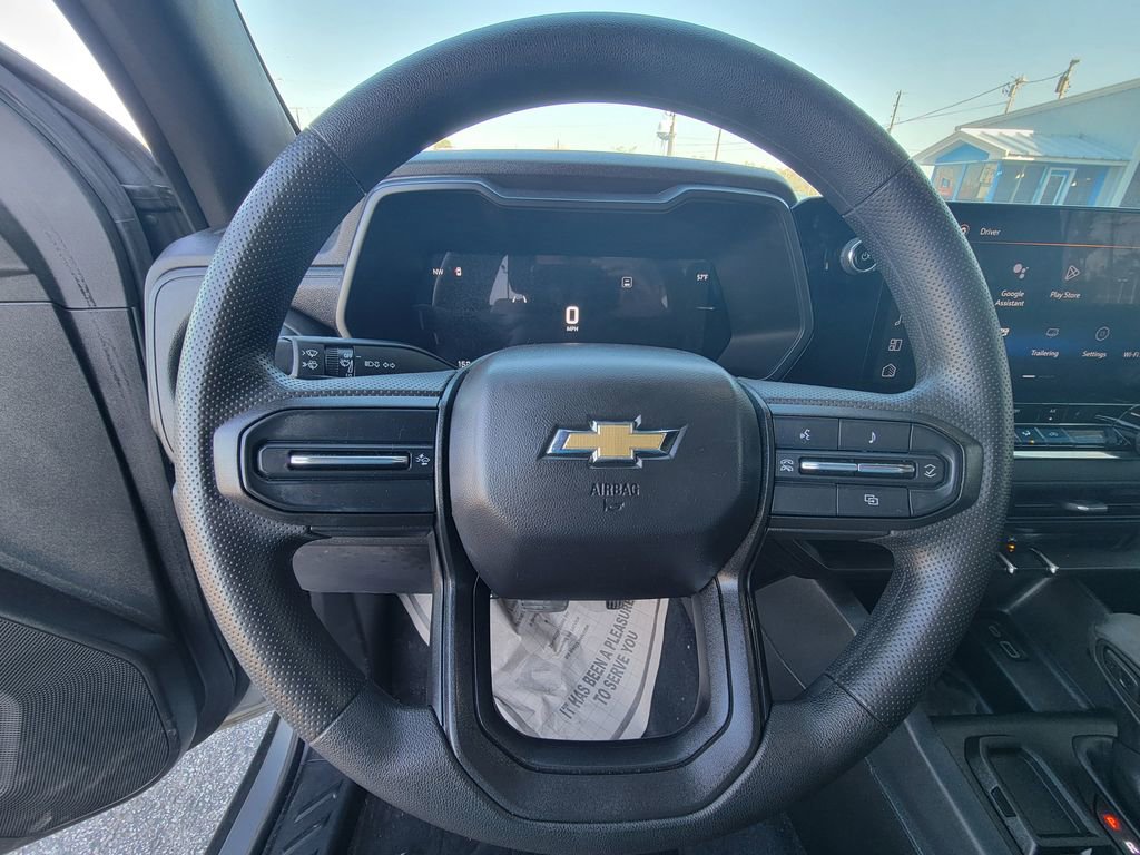 Used 2024 Chevrolet Colorado W/T RWD image 15