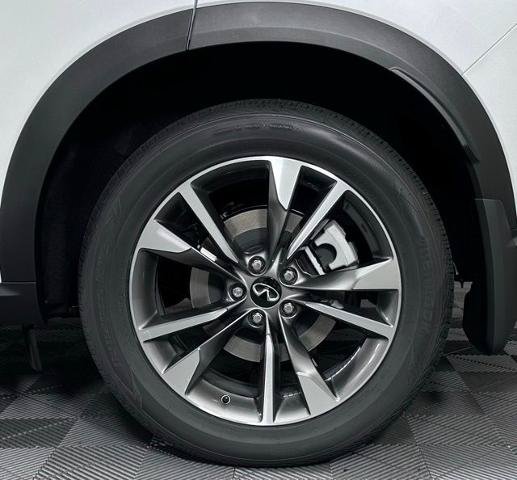 Certified 2026 INFINITI QX60 Pure w/ Cargo Package FWD image 11