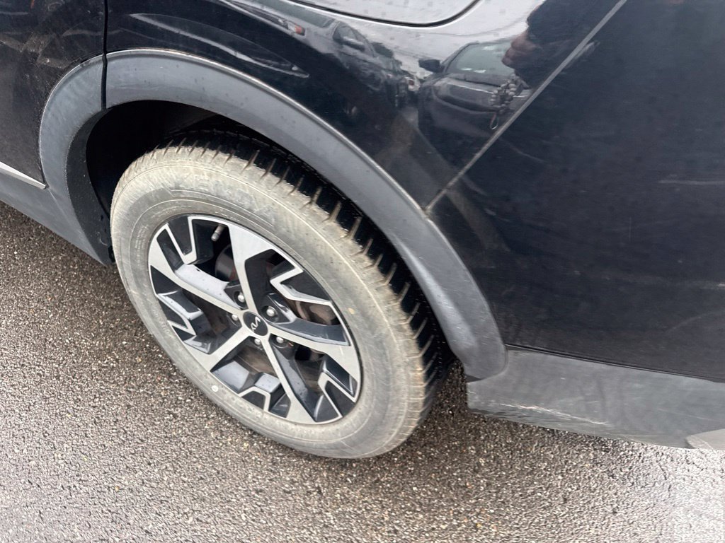 Used 2023 Kia Sportage EX AWD/4WD image 8