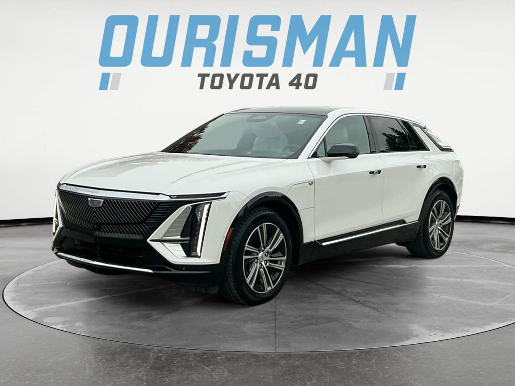 Used 2024 Cadillac Lyriq Luxury image 2