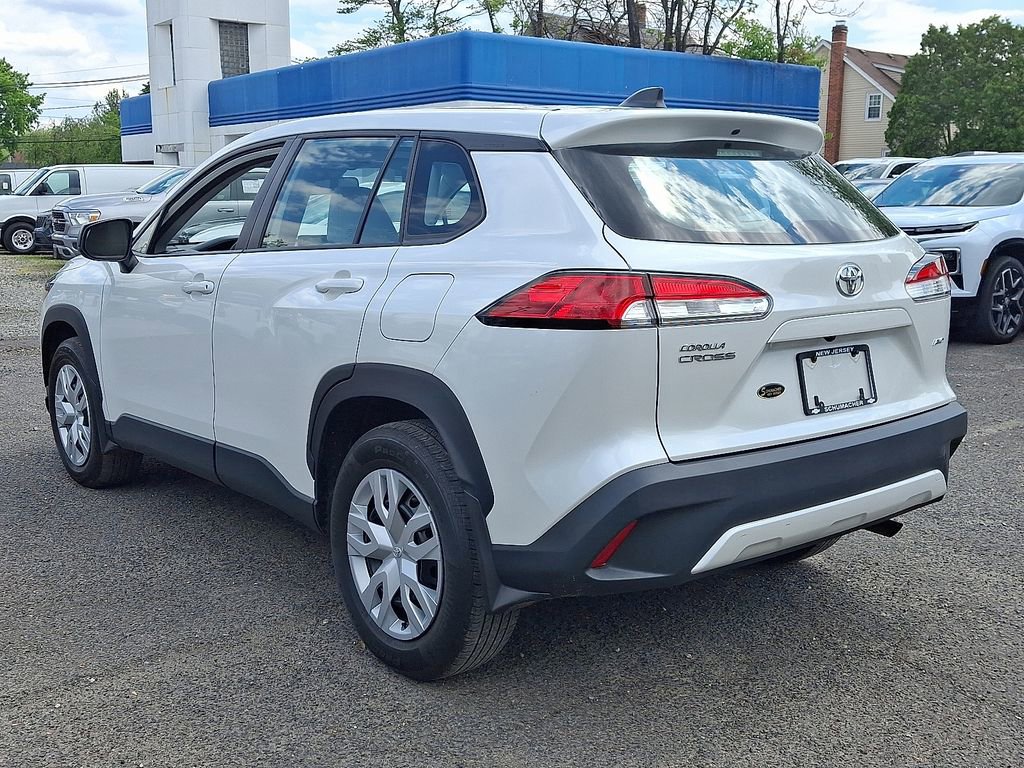 Used 2022 Toyota Corolla Cross L AWD/4WD image 4