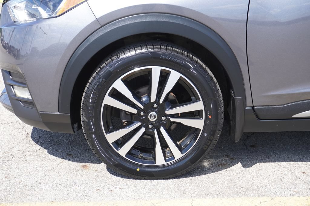 Used 2020 Nissan Kicks SR FWD image 10
