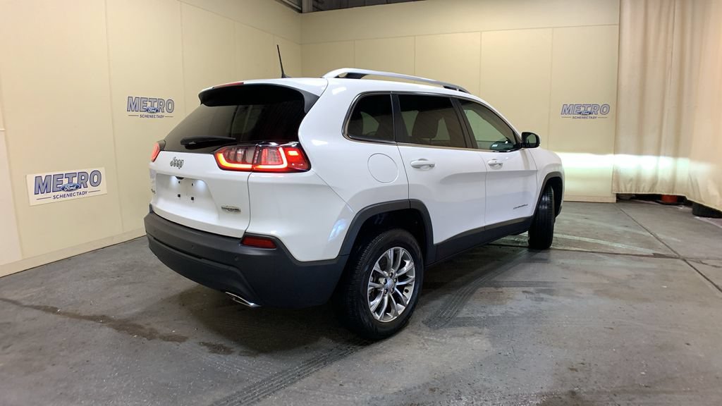 Used 2021 Jeep Cherokee Latitude Lux w/ Comfort/Convenience Group AWD/4WD image 3