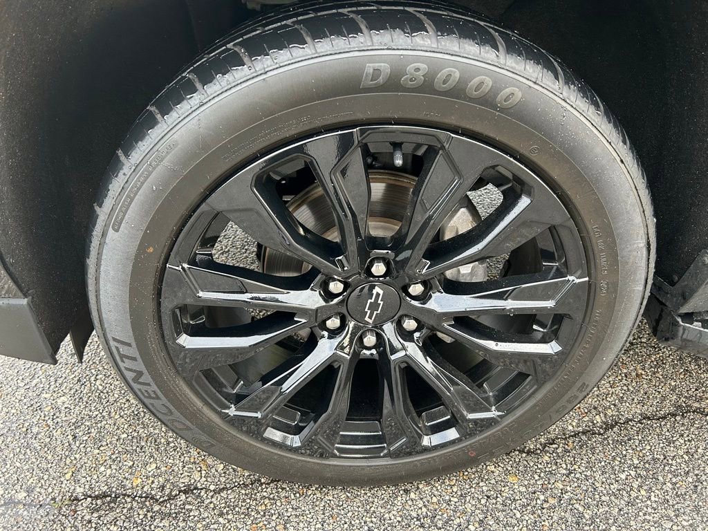 Used 2024 Chevrolet Tahoe LT w/ Luxury Package RWD image 9