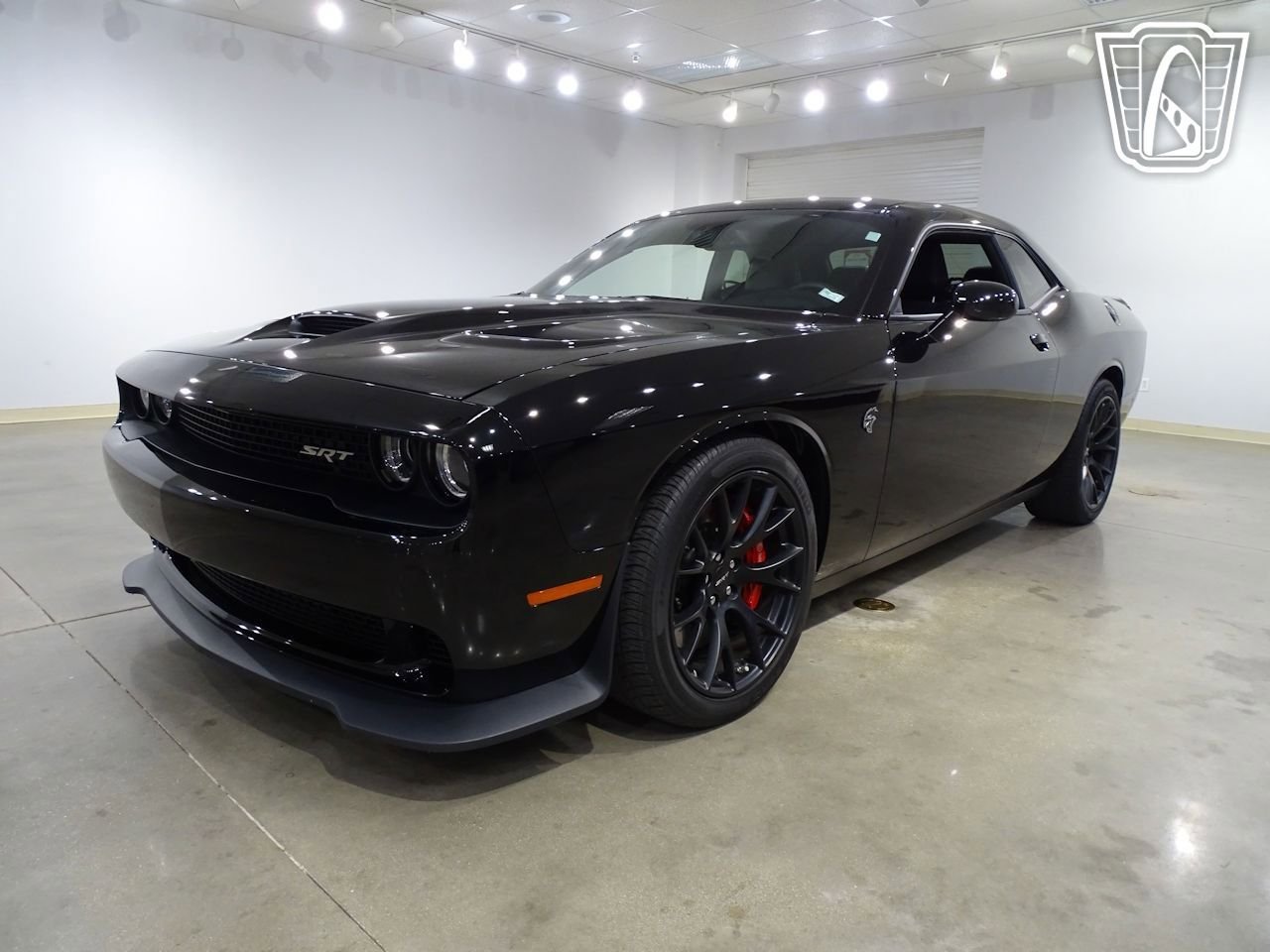 Used 2015 Dodge Challenger SRT Hellcat RWD image 4