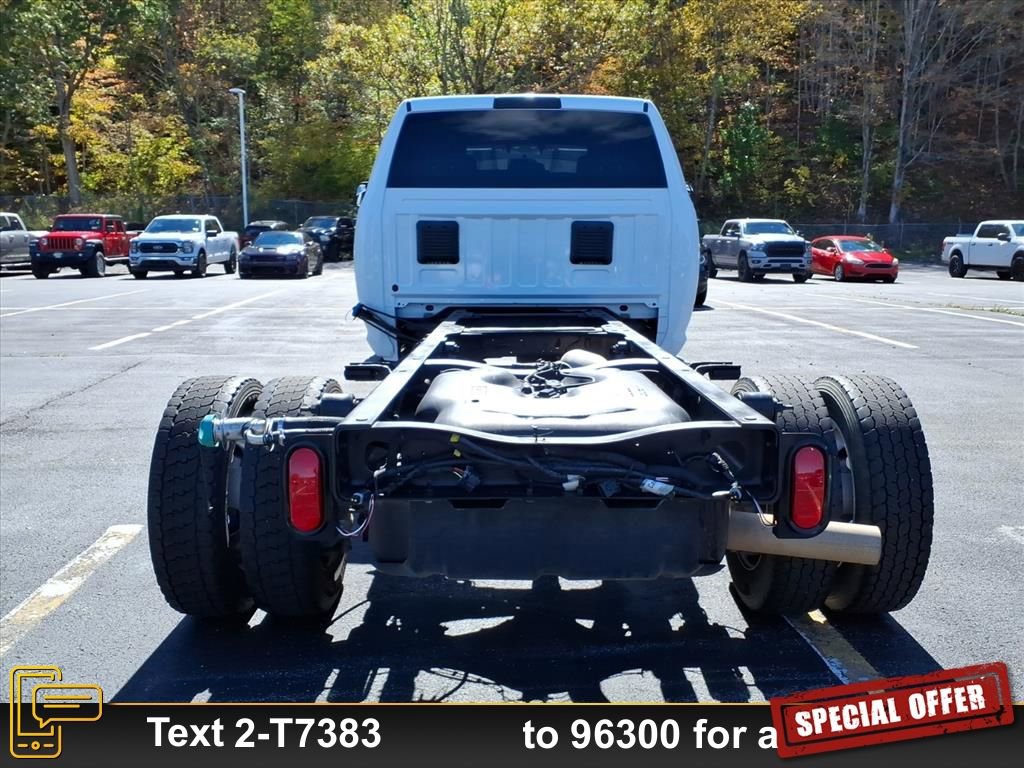 Used 2022 RAM 4500 Tradesman w/ Chrome Appearance Group AWD/4WD image 8